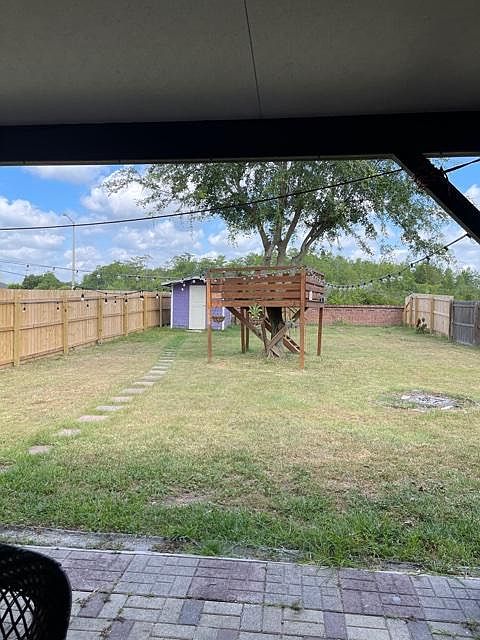 2nd image of 1302 Ivy Meadow Dr