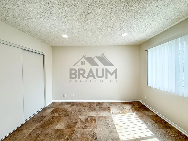 221 Elm Ave — Photo 14