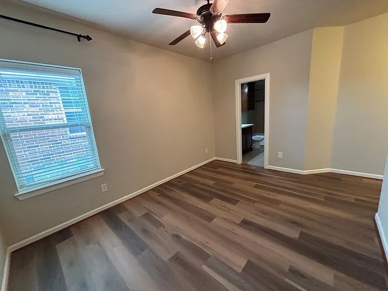 2908 N Umberland Dr — Photo 37