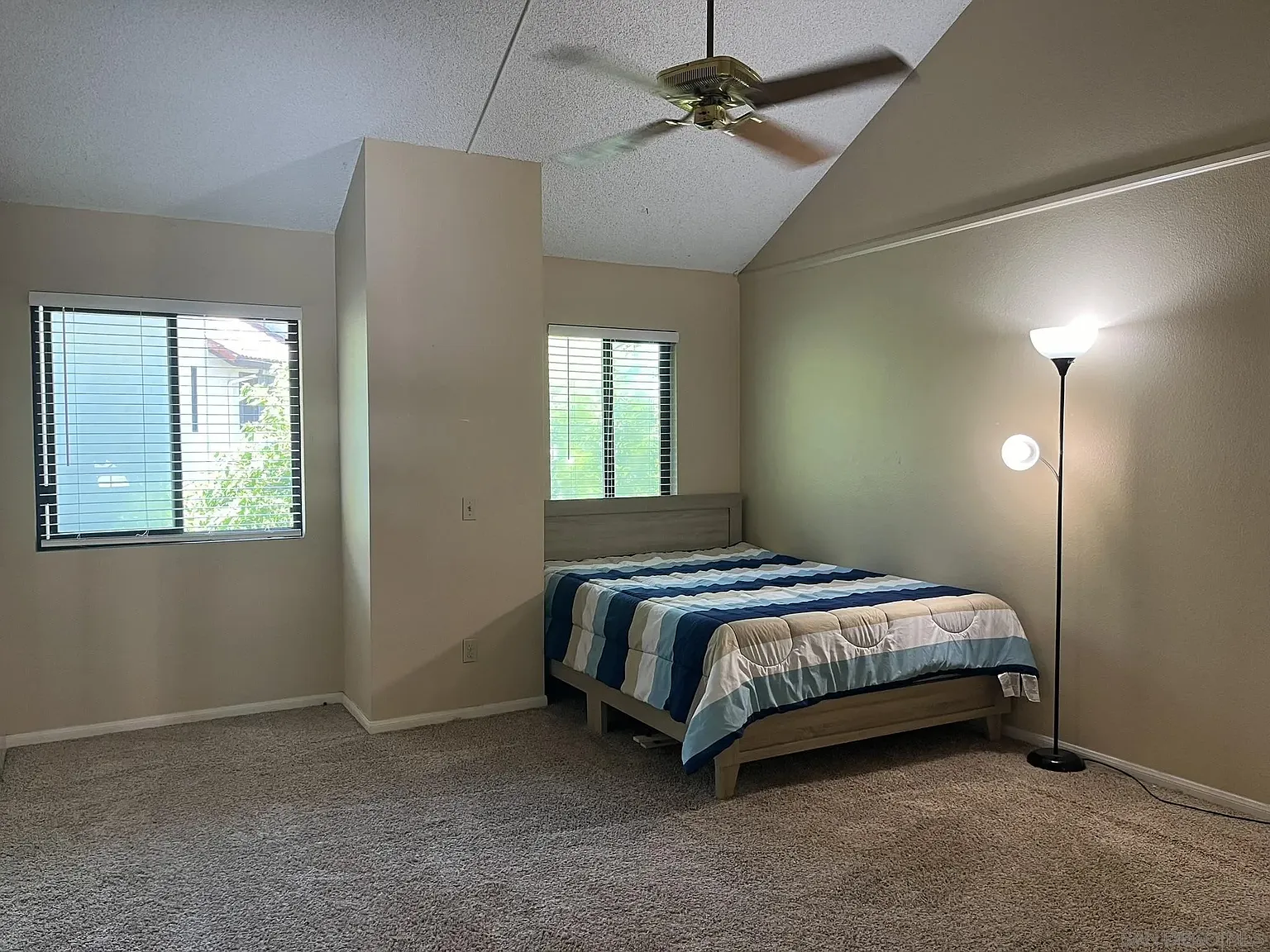 Sunset Hills Terrace — Photo 4