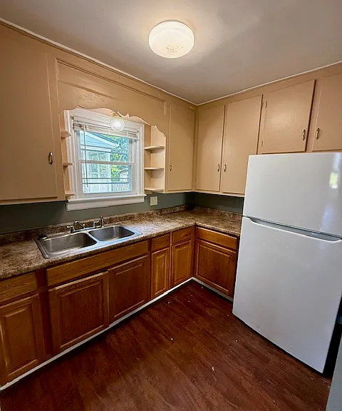 882 Keystone Dr — Photo 10