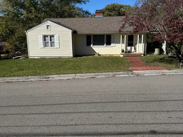 135 Stonewall Hts, Abingdon, VA 24210