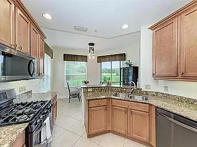 8429 Miramar Way #8429 — Photo 10