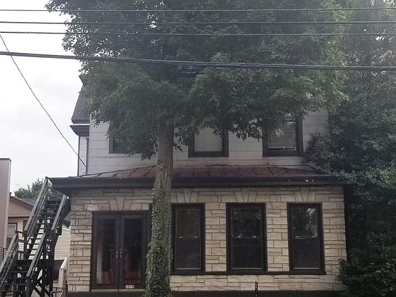 4th image of 1212 E Broadway