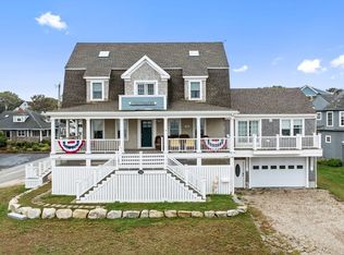 33 Oceanside Dr, Scituate, MA 02066