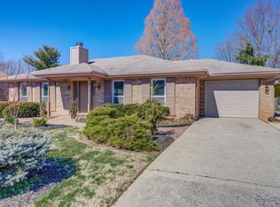 4415 Green Pine Dr, Louisville, KY 40220