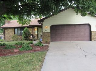528 Pioneer Dr, Indianapolis, IN 46217