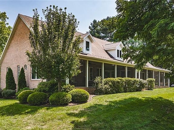 4th image of 3908 River Rd