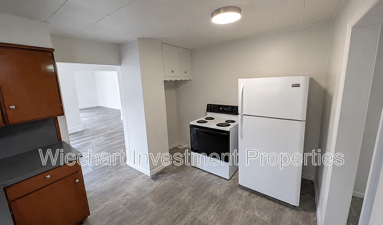 342 N Charles St — Photo 6