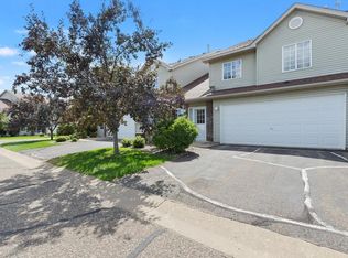 2463 Oakridge Cir, Hudson, WI 54016