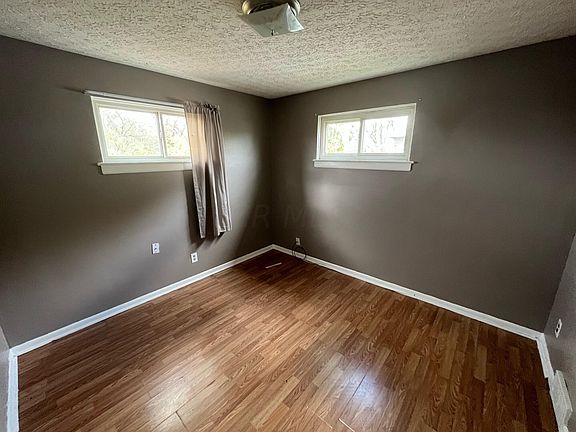 2nd image of 981 E 13th Ave