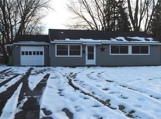 18 Lincoln Rd, North Syracuse, NY 13212