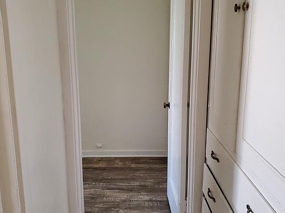 3rd image of 520 E Willow St #24