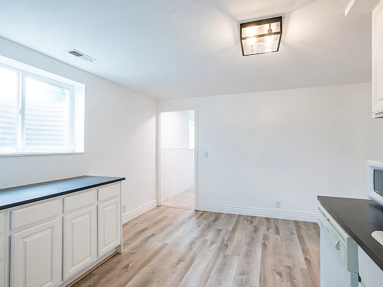 Kitchen with space for a dining table