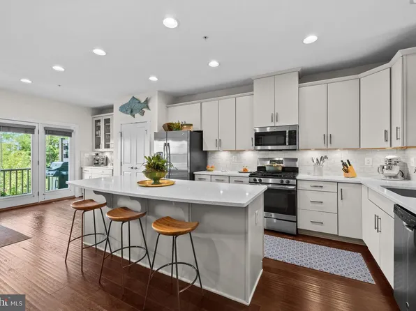4214 Skyview, Baltimore, MD 21211