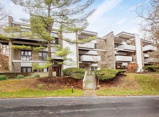 399 W Galbraith Rd APT 103, Cincinnati, OH 45215