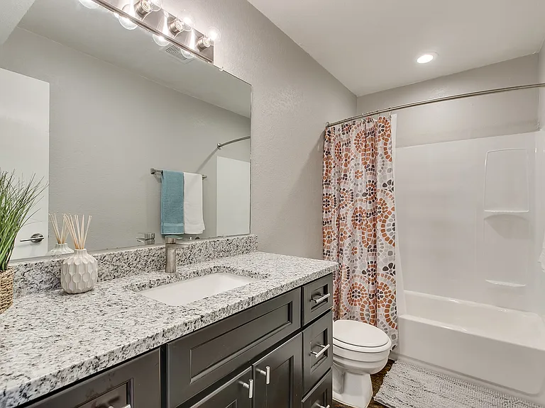 Norman Apartments — Photo 17
