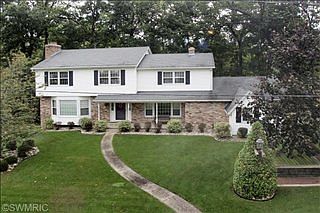 1st image of 7617 Ravenswood Dr