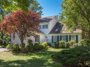 2 Hampton Ct, Basking Ridge, NJ 07920