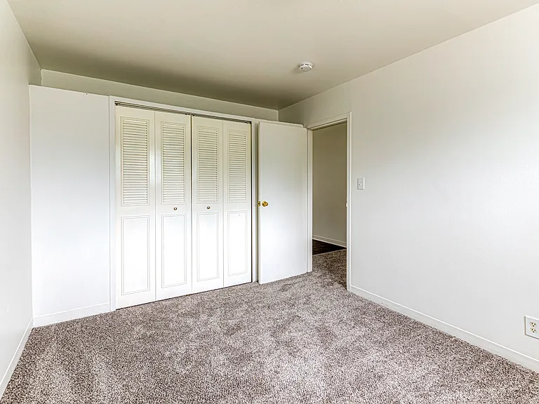 Manor House Apartments — Photo 10
