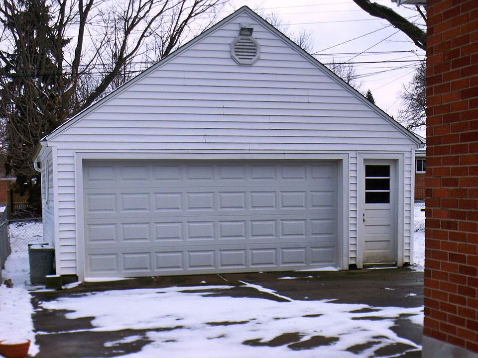 1st image of 2608 Oakley Ave