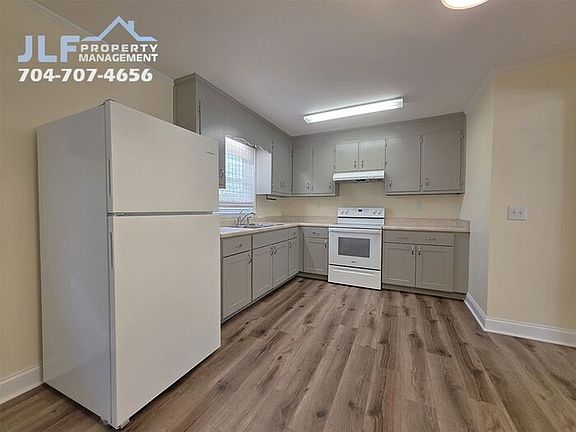 4th image of 304 Crescent St #3