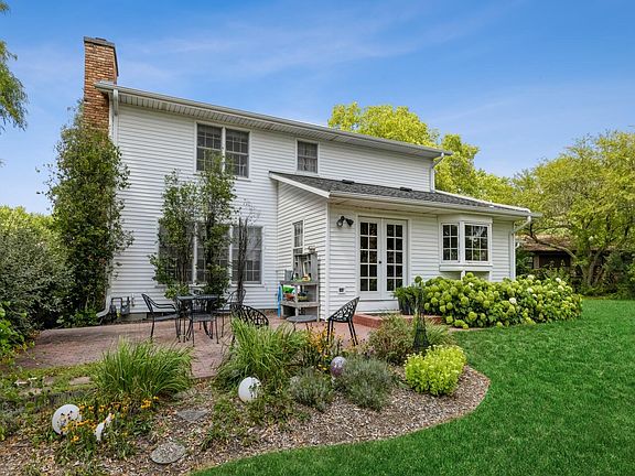 3rd image of 2201 McKinley Ct
