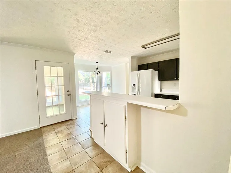 640 Suwanee Lakes Cir — Photo 10