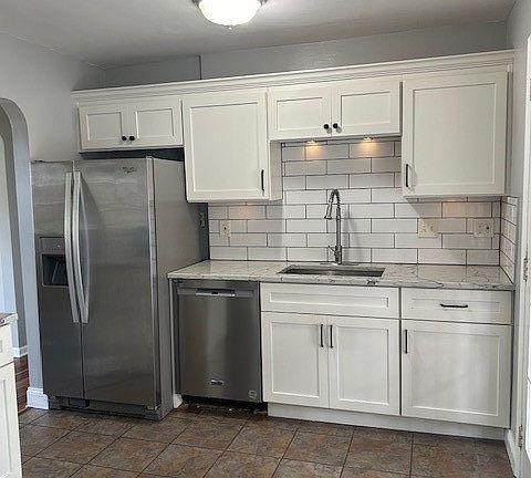 4th image of 1351 Parkview Dr