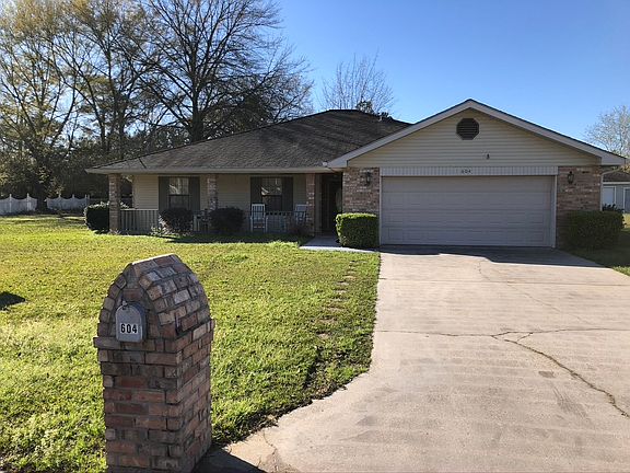 2nd image of 604 Country Club Dr