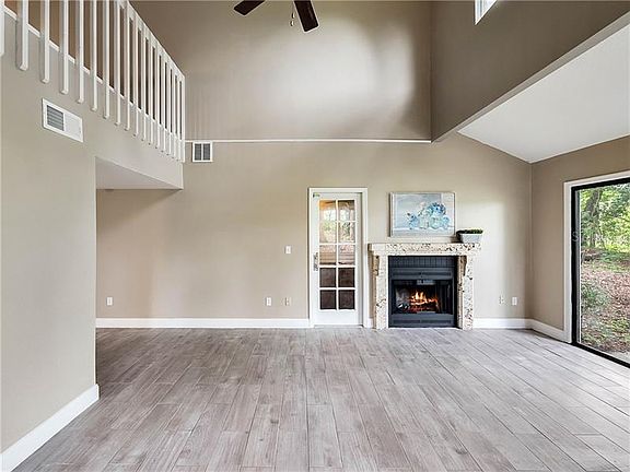 4th image of 2445 Ashington Park Dr