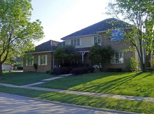 150 Founders Pointe S, Bloomingdale, IL 60108