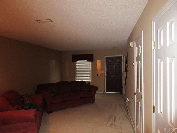 3rd image of 725 21st Ave NE