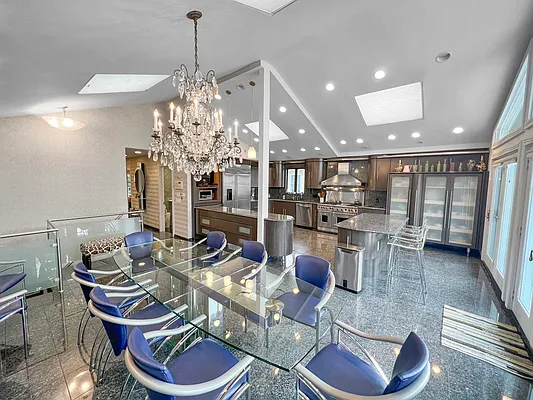 Sold by Compass | media 4