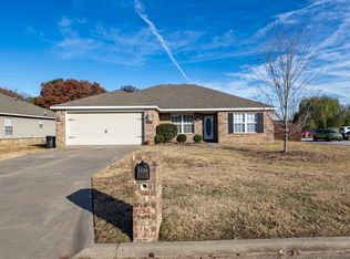 1820 Scarlet Oak Dr, Van Buren, AR 72956