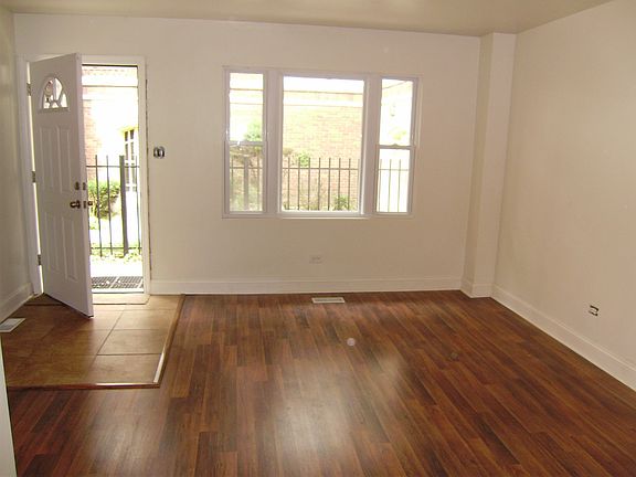 4th image of 7853 S Coles Ave