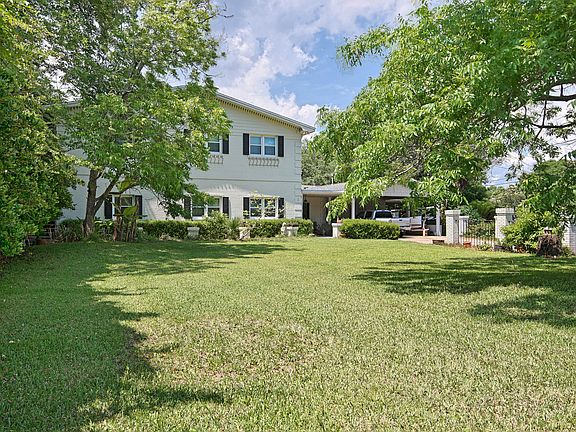 2nd image of 321 Yacht Club Dr