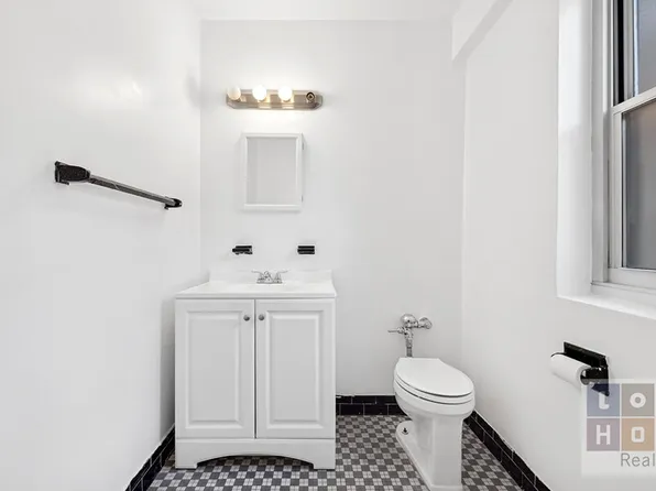 575 Grand Street image 8 of 23