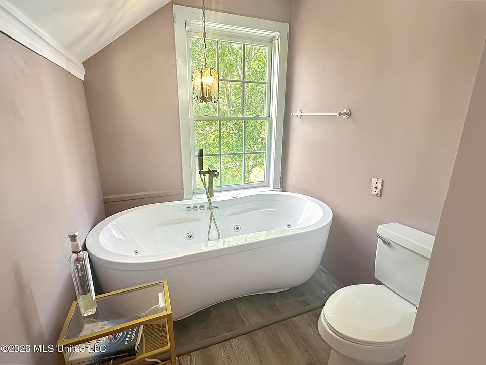 37th image of 513 Harmony Rd