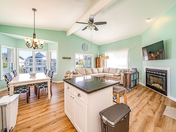 3rd image of 5634 Asbury Ave #2
