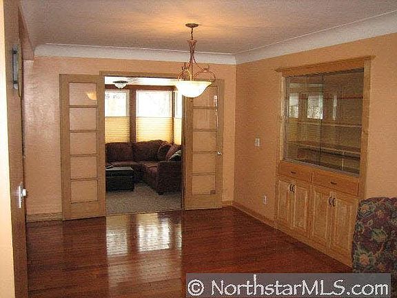 4th image of 2705 Townview Avenue NE