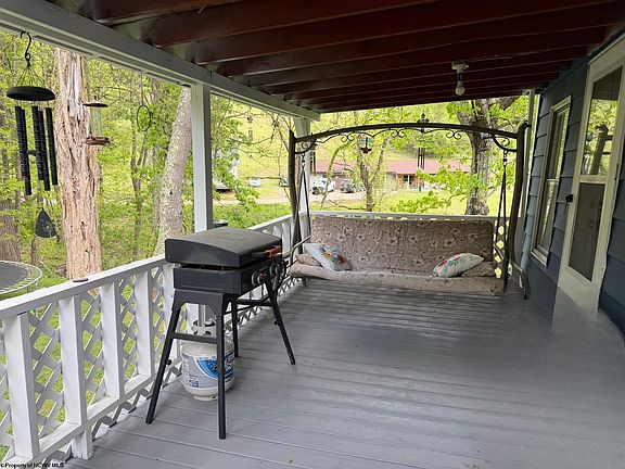 4th image of 576 Reubens Run Rd