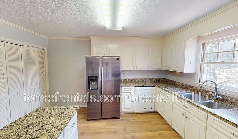 710 Stallings Rd — Photo 6