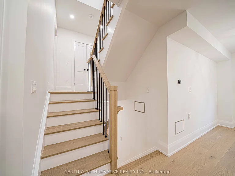 58 Carsbrooke Rd — Photo 14