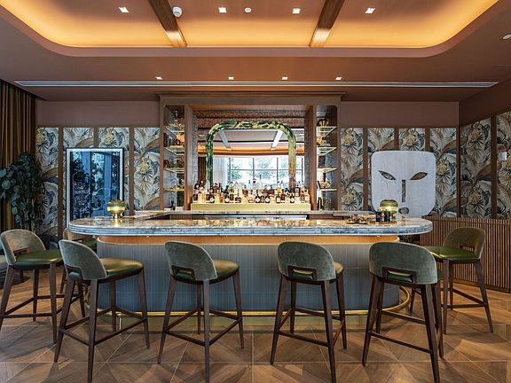 Club Lounge