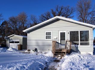 1715 1st Ave SE, Minot, ND 58701