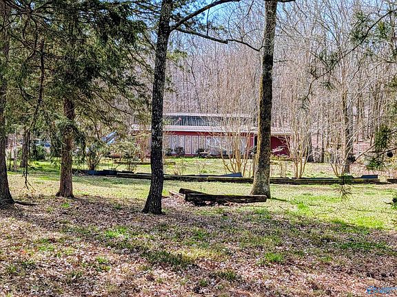 3rd image of 1818 W Lacon Rd