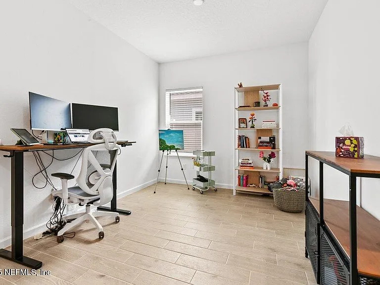 9719 Giada Dr — Photo 28