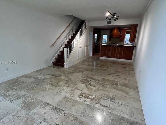 5th image of 10271 E Bay Harbor Dr APT 4