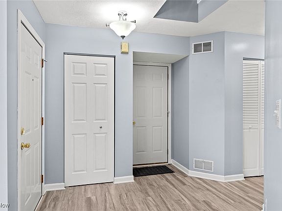 5th image of 6465 Saint Andrews Dr Unit 6